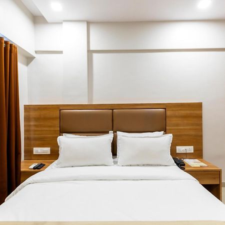 Hotel Embassy Park - Bkc Mumbai Ngoại thất bức ảnh