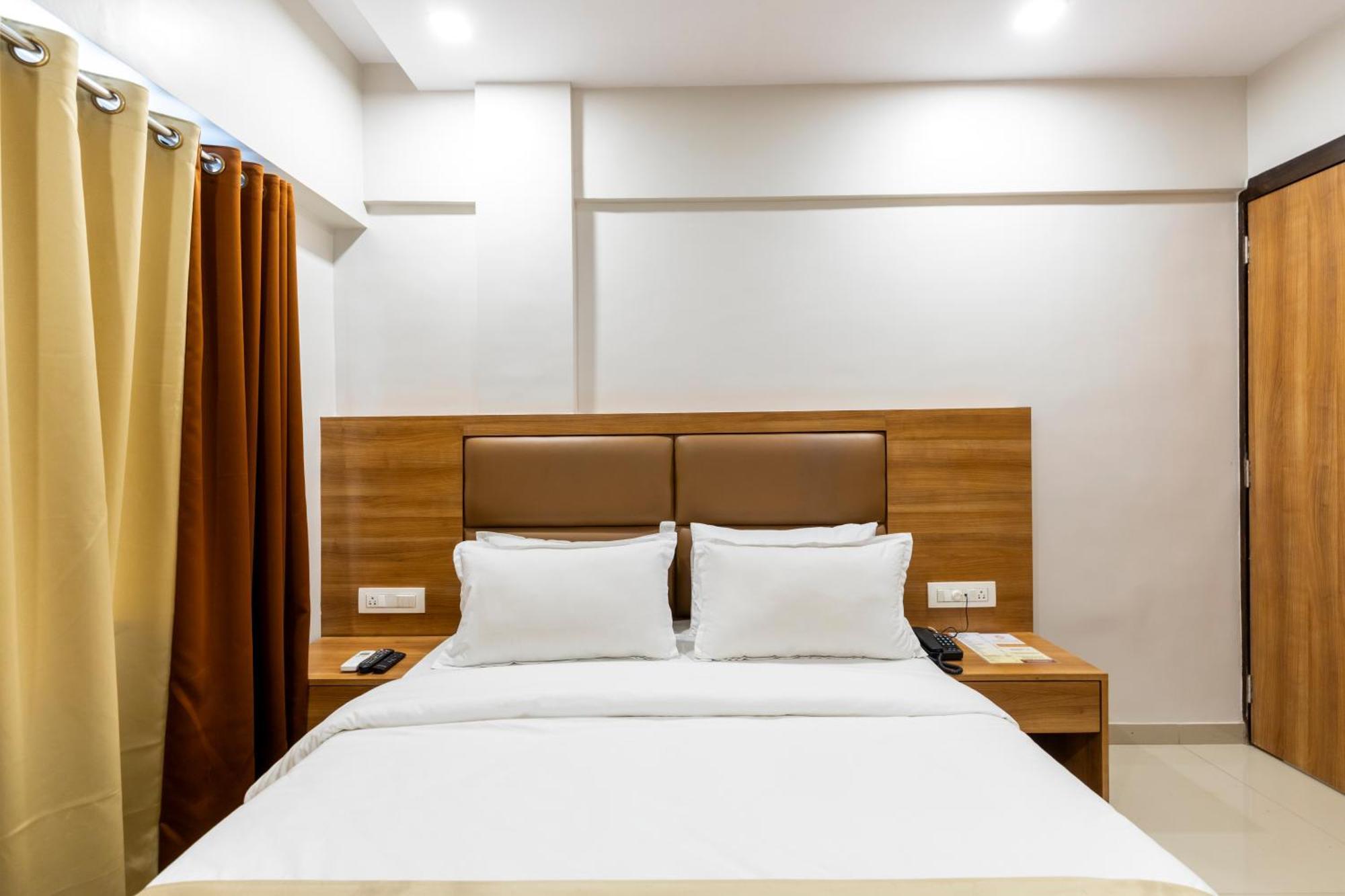 Hotel Embassy Park - Bkc Mumbai Ngoại thất bức ảnh