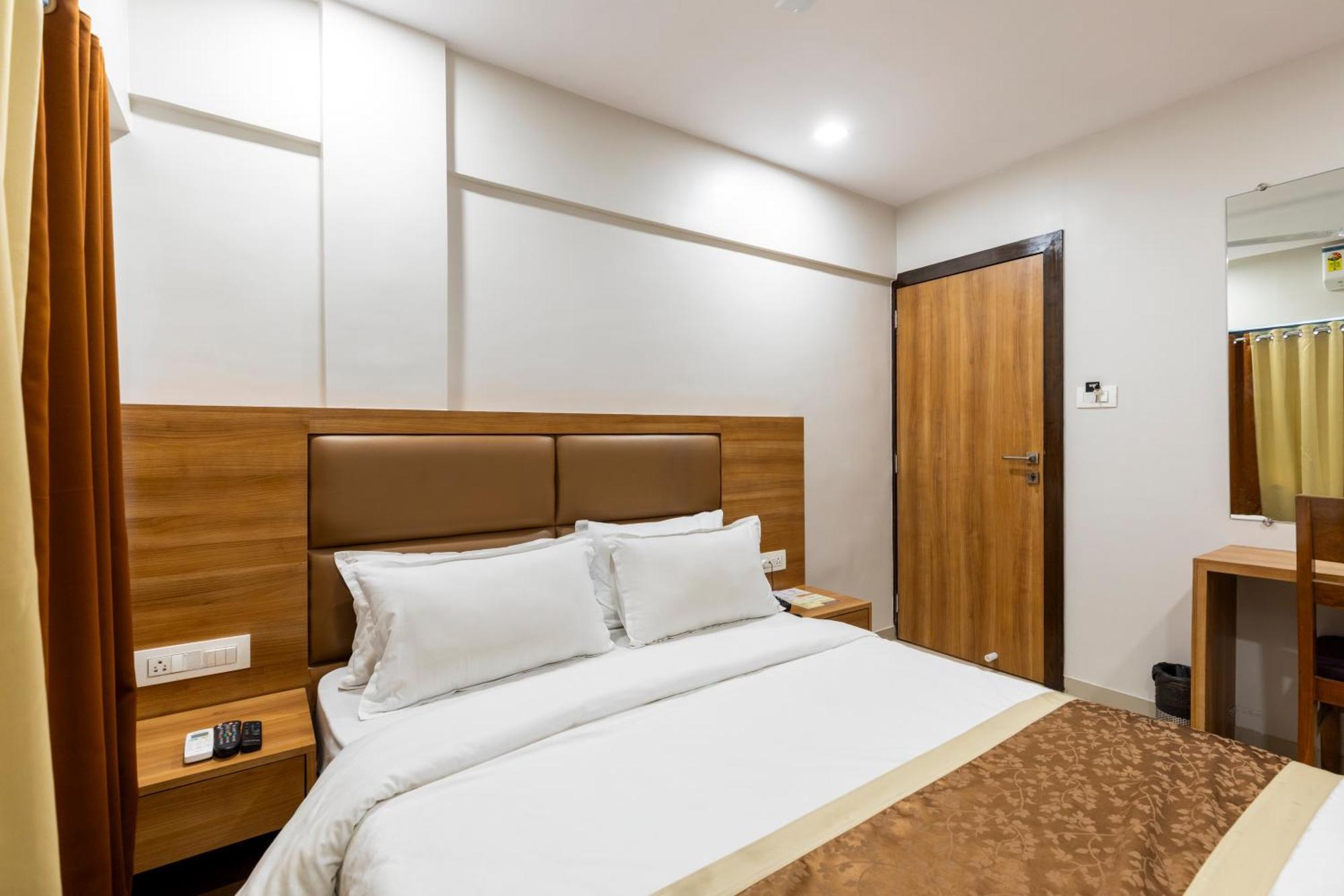 Hotel Embassy Park - Bkc Mumbai Ngoại thất bức ảnh